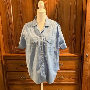 4/$20 Diamond Hill light blue button up shirt 24W